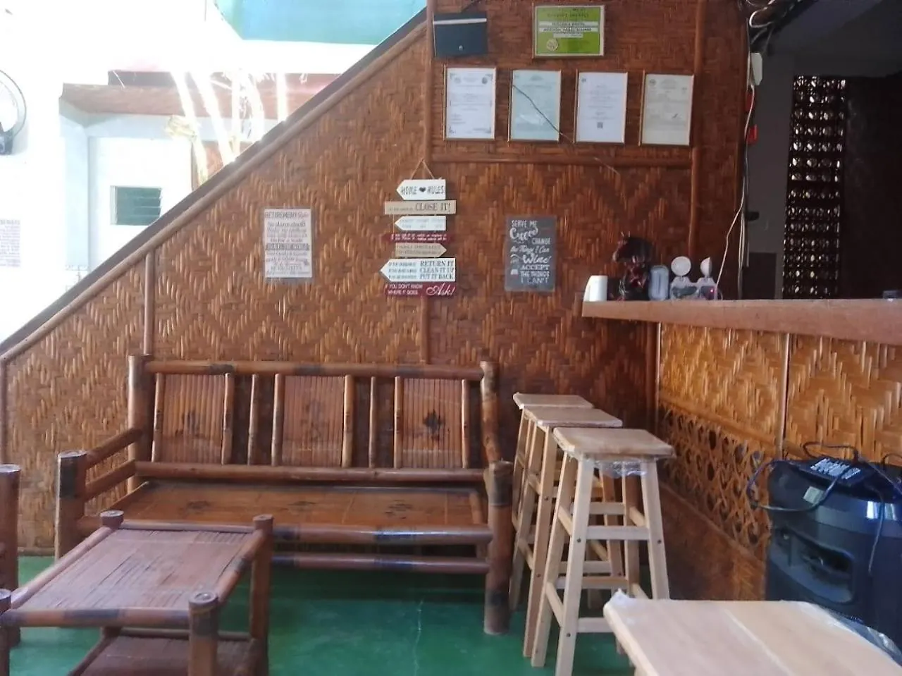 Mischa'S Hostel Dauis Philippines