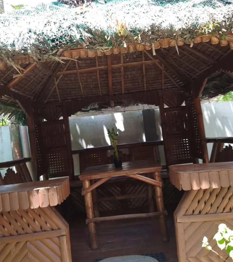 Mischa'S Hostel Dauis Philippines